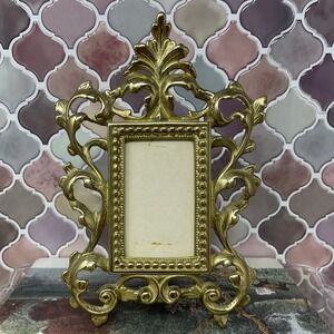 Ornate Gold Tone Brass Easel Photo Frame 2" x 3"‎